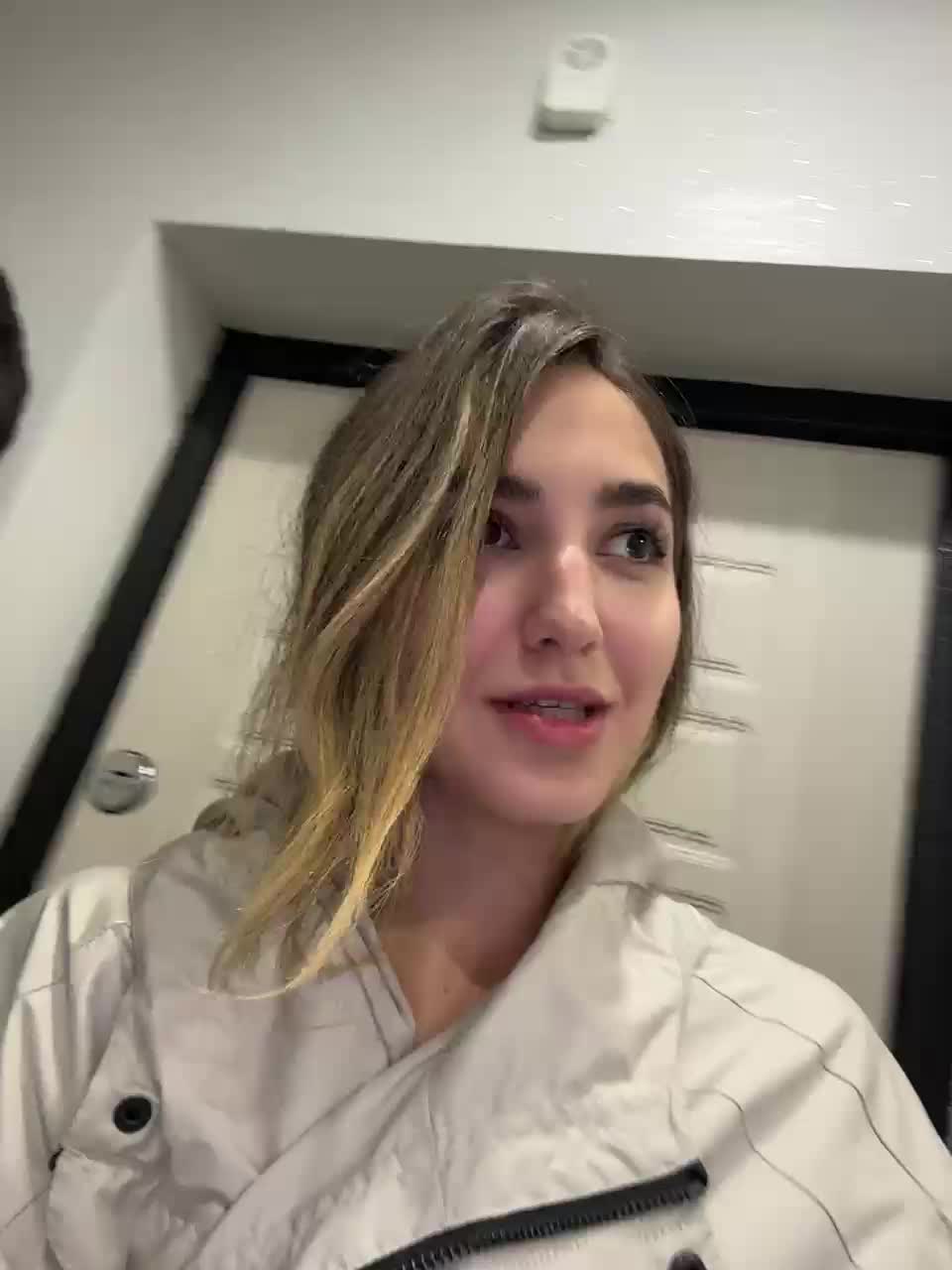 View or download file yololove on 2024-10-15 from bongacams