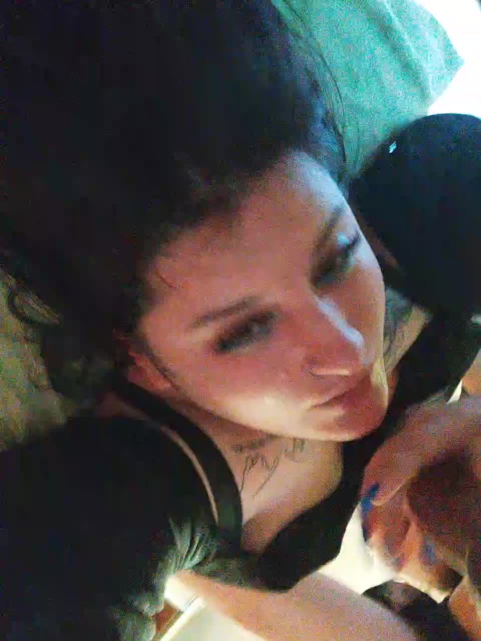 View or download file bella2006 on 2024-10-16 from bongacams