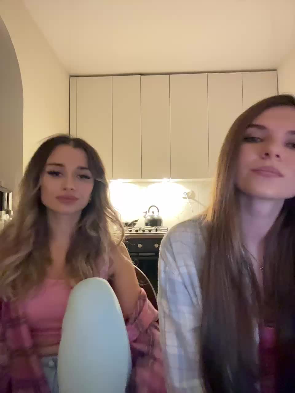 View or download file emilyandmira on 2024-10-16 from bongacams