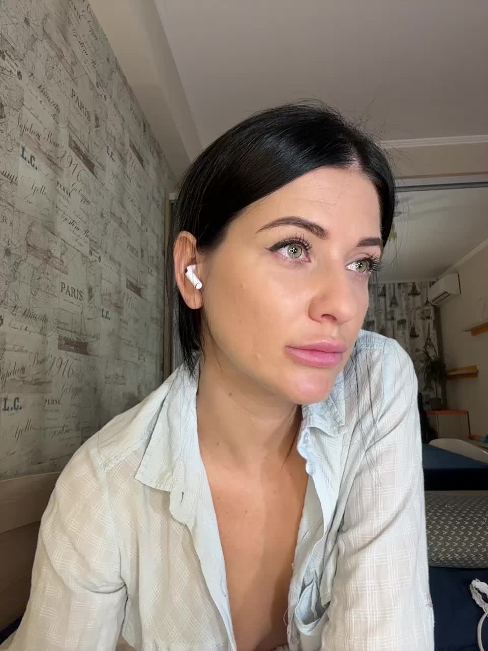 View or download file roselynax on 2024-10-16 from bongacams