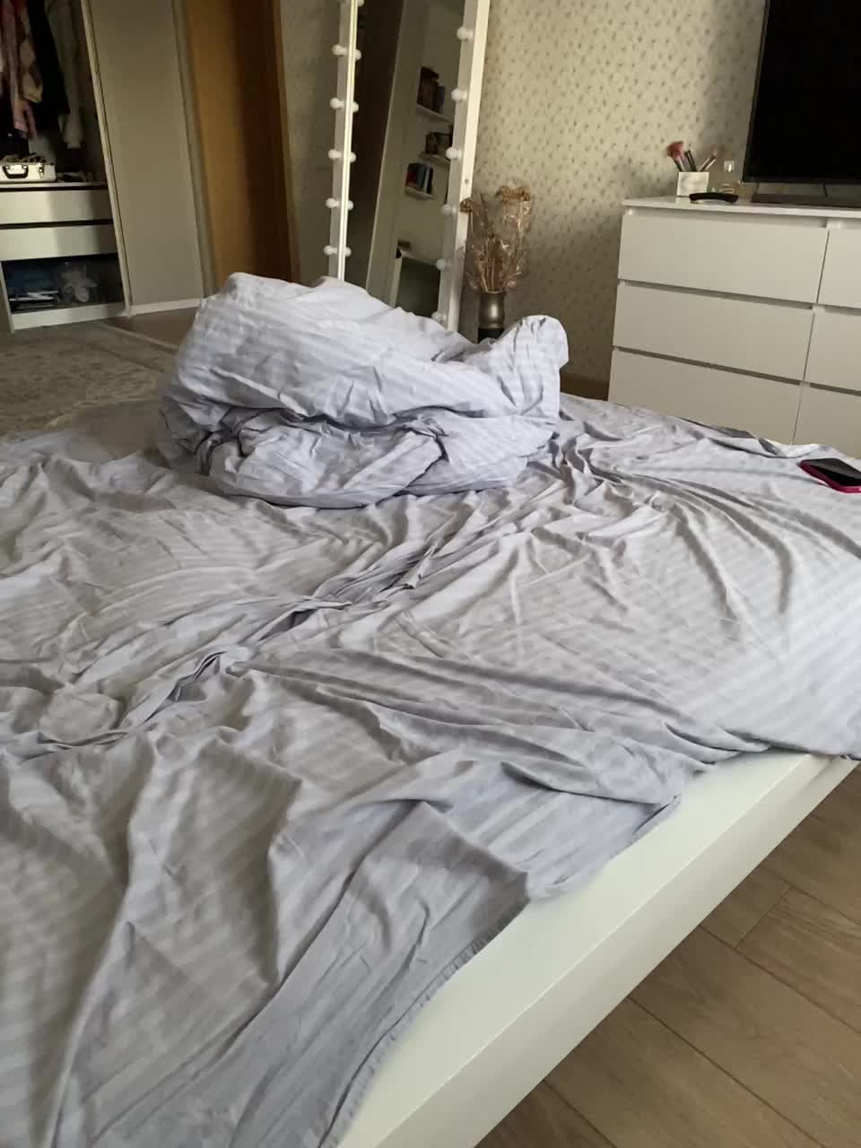 View or download file yugovi on 2024-10-16 from bongacams