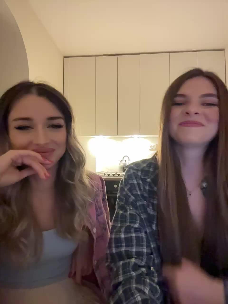 View or download file emilyandmira on 2024-10-17 from bongacams