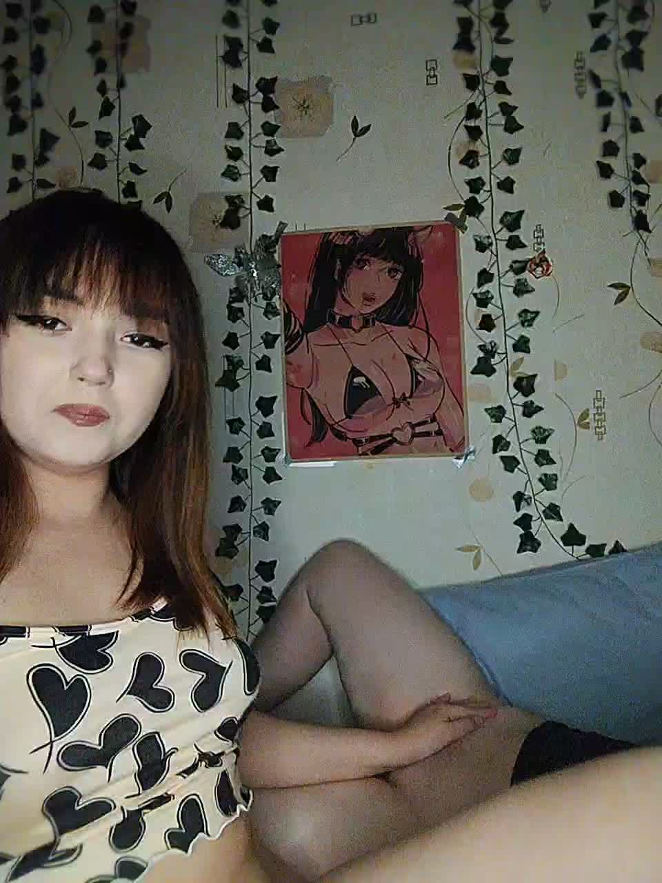 View or download file kittycolorfull on 2024-10-17 from bongacams