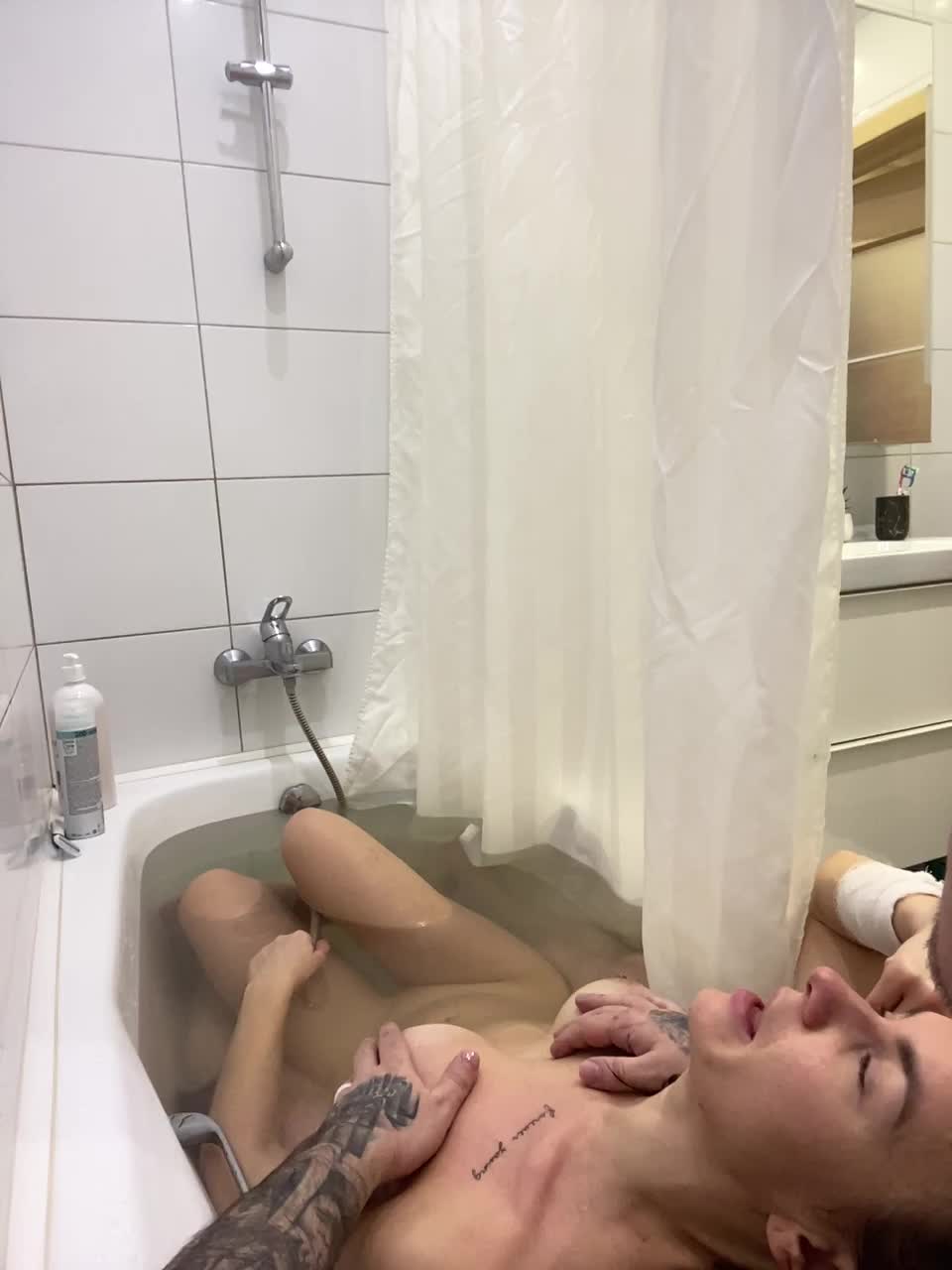 View or download file yugovi on 2024-10-17 from bongacams