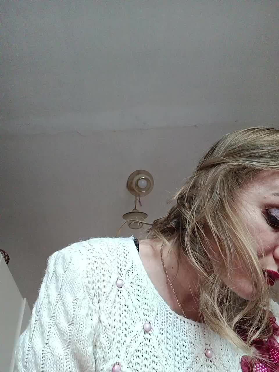 View or download file alenushka888 on 2024-10-18 from bongacams