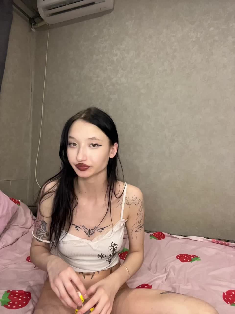 View or download file deckerson1 on 2024-10-18 from bongacams