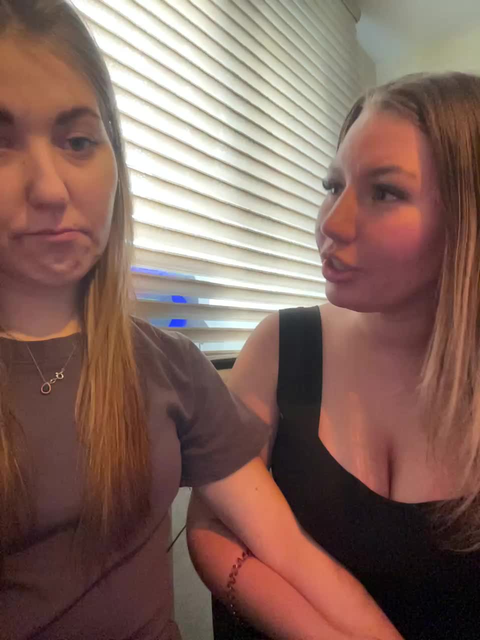 View or download file karolina7 on 2024-10-18 from bongacams