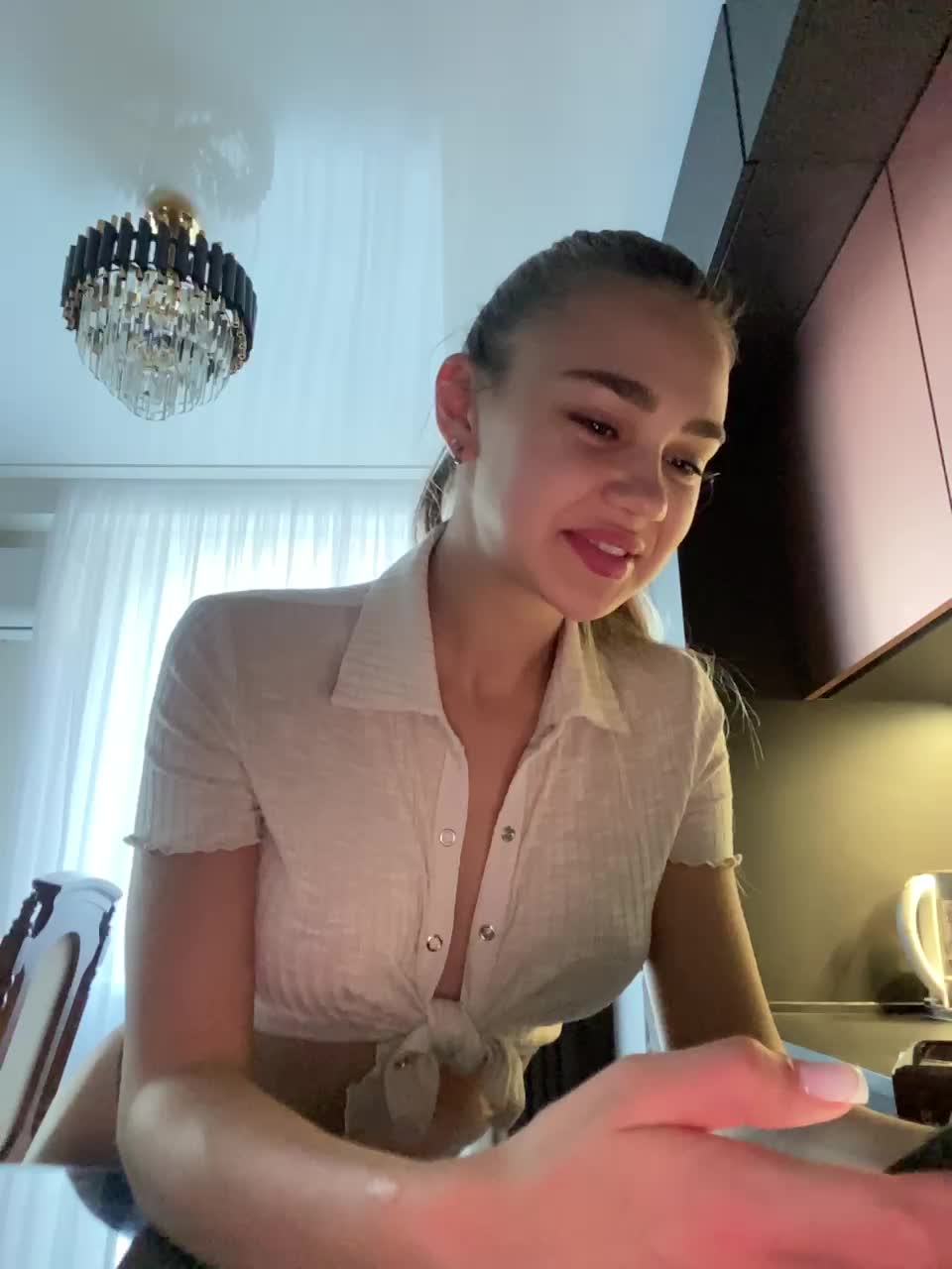 View or download file loli_fox4423 on 2024-10-18 from bongacams