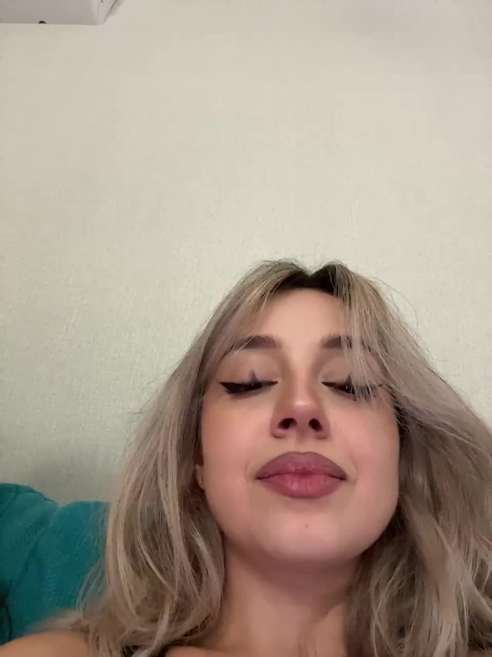 View or download file sos_kiski on 2024-10-18 from bongacams