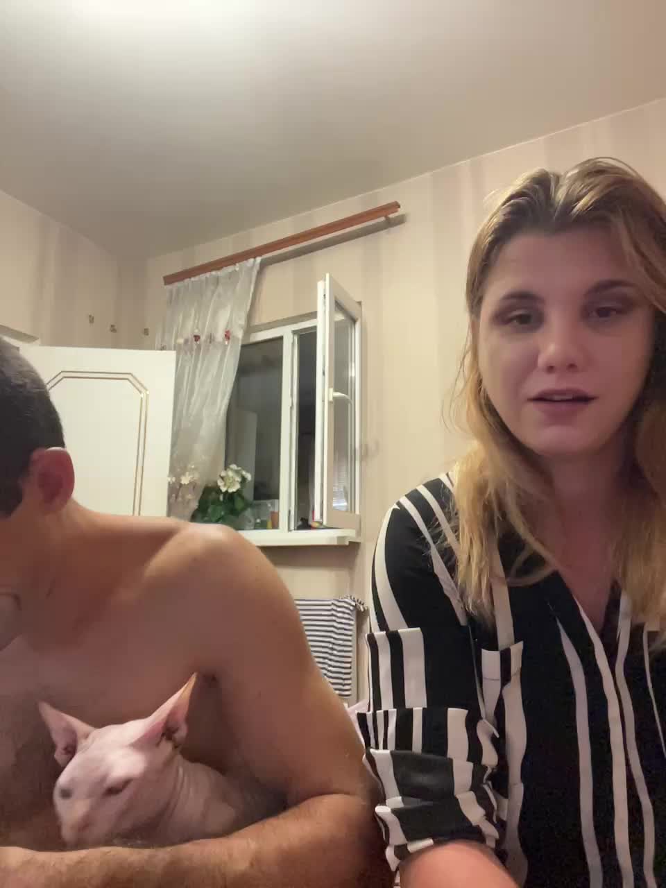 View or download file dollye_and_friend on 2024-10-19 from bongacams