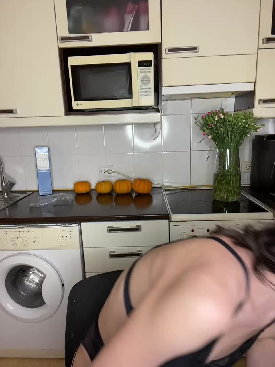 View or download file glammodelhoney on 2024-10-19 from bongacams