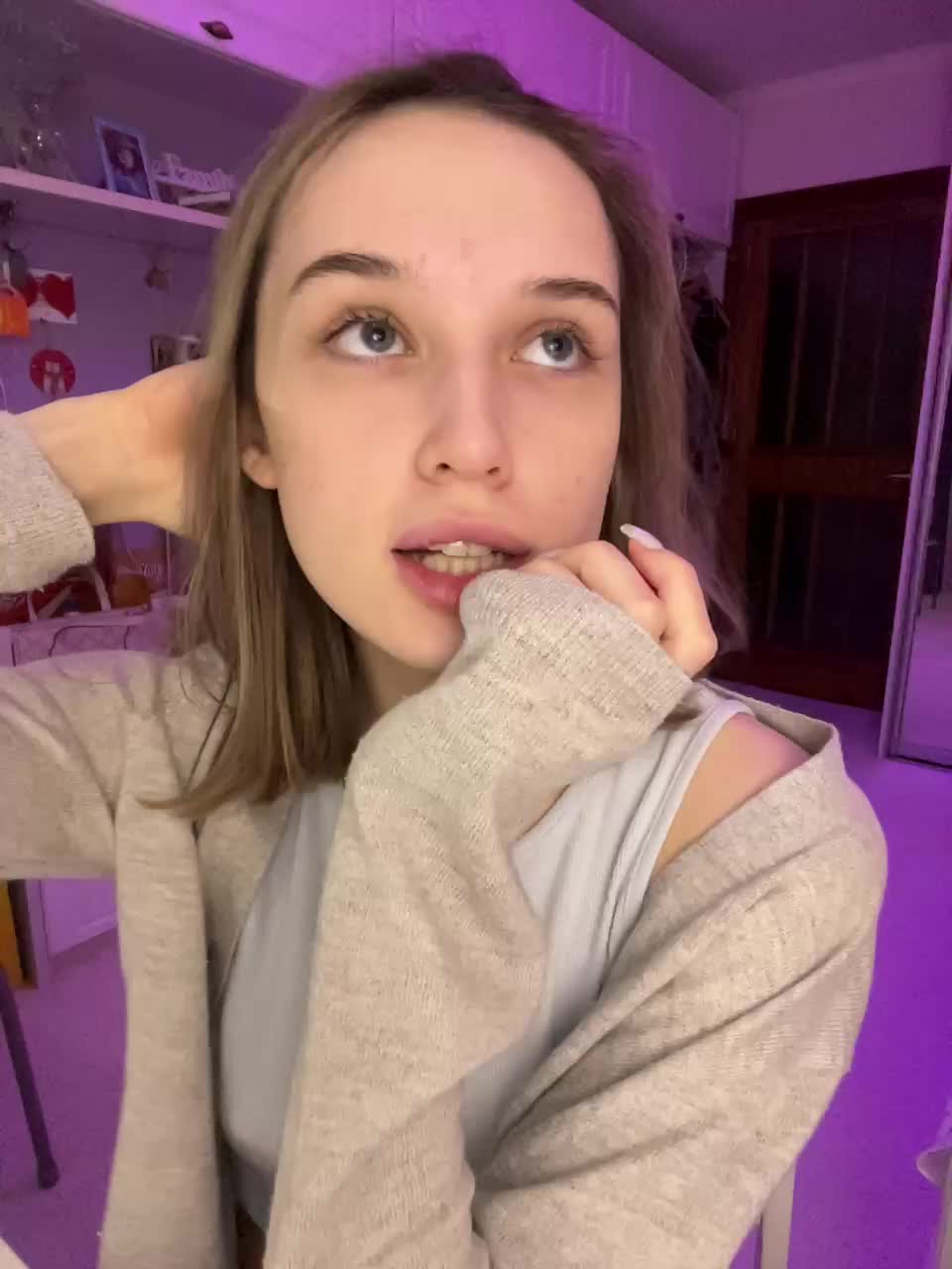 View or download file hor_neyj0zy on 2024-10-19 from bongacams