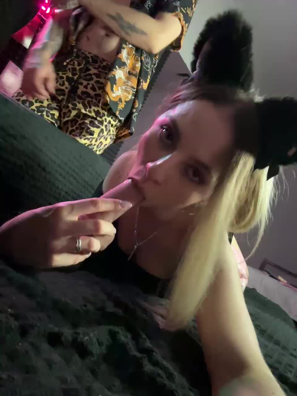 View or download file korol_eva on 2024-10-19 from bongacams