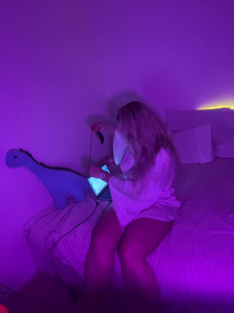 View or download file mazikika2 on 2024-10-19 from bongacams