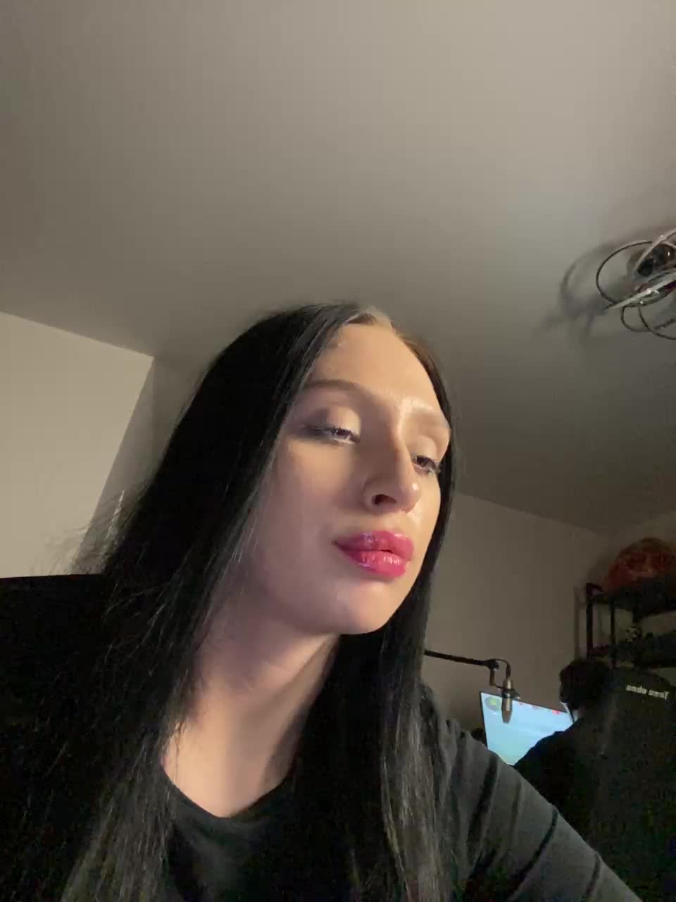 View or download file partynextnext on 2024-10-19 from bongacams