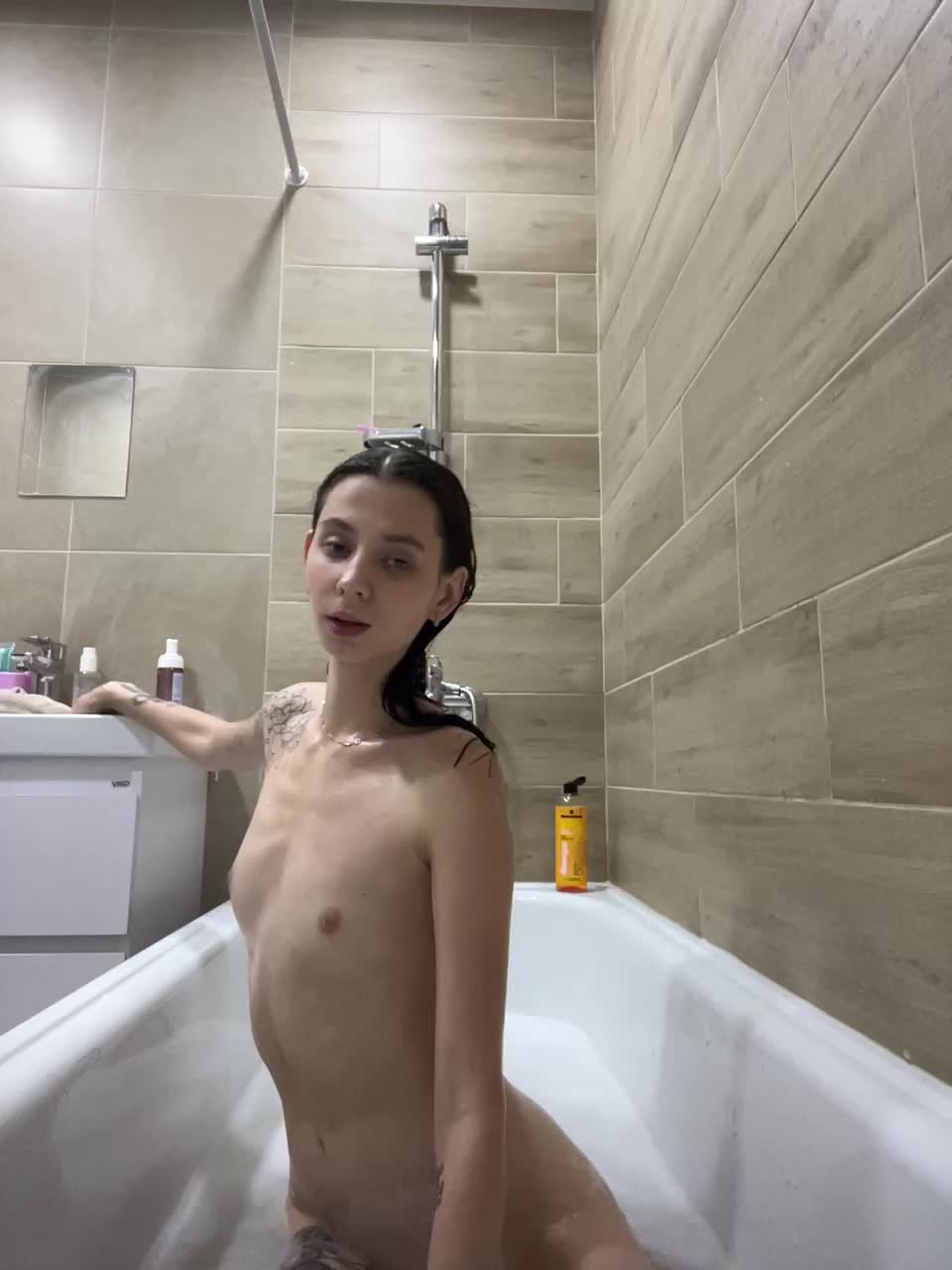 View or download file seventh_heaven on 2024-10-19 from bongacams