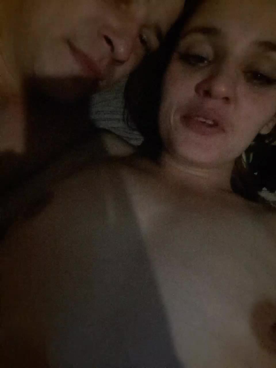 View or download file shark69shark on 2024-10-19 from bongacams