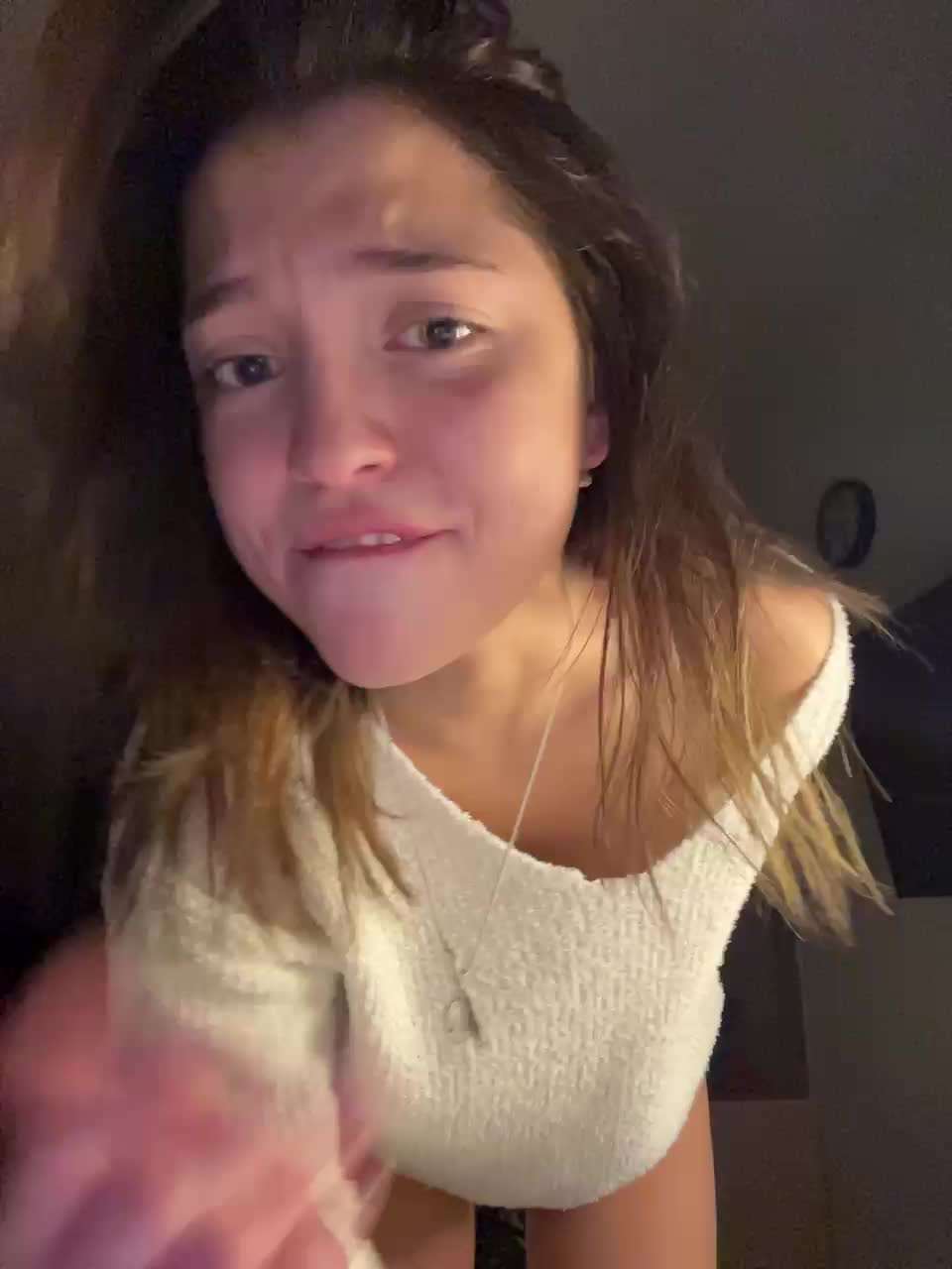 View or download file 1dory1 on 2024-10-20 from bongacams