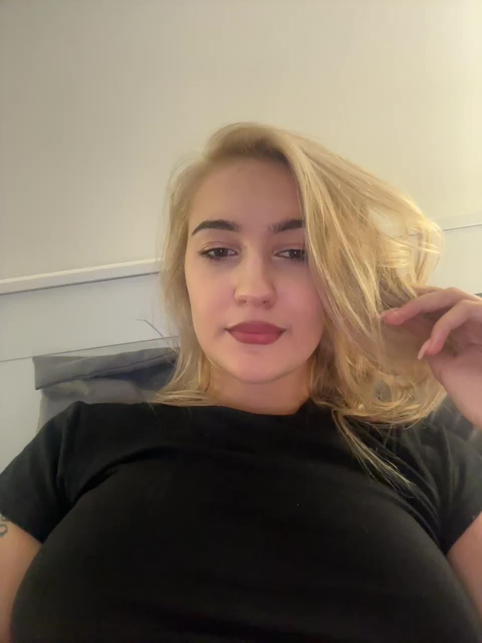 View or download file _lana_chester_ on 2024-10-20 from bongacams