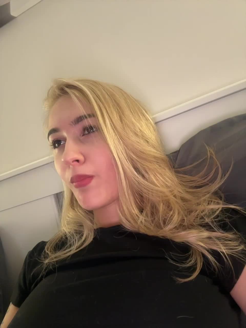 View or download file _lana_chester_ on 2024-10-20 from bongacams