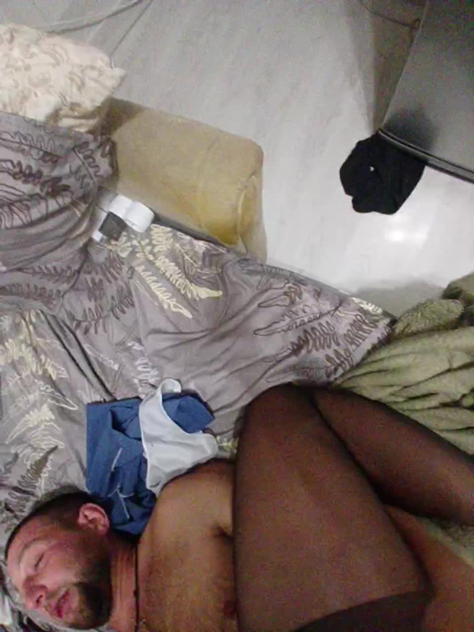 View or download file annanaz1912 on 2024-10-20 from bongacams