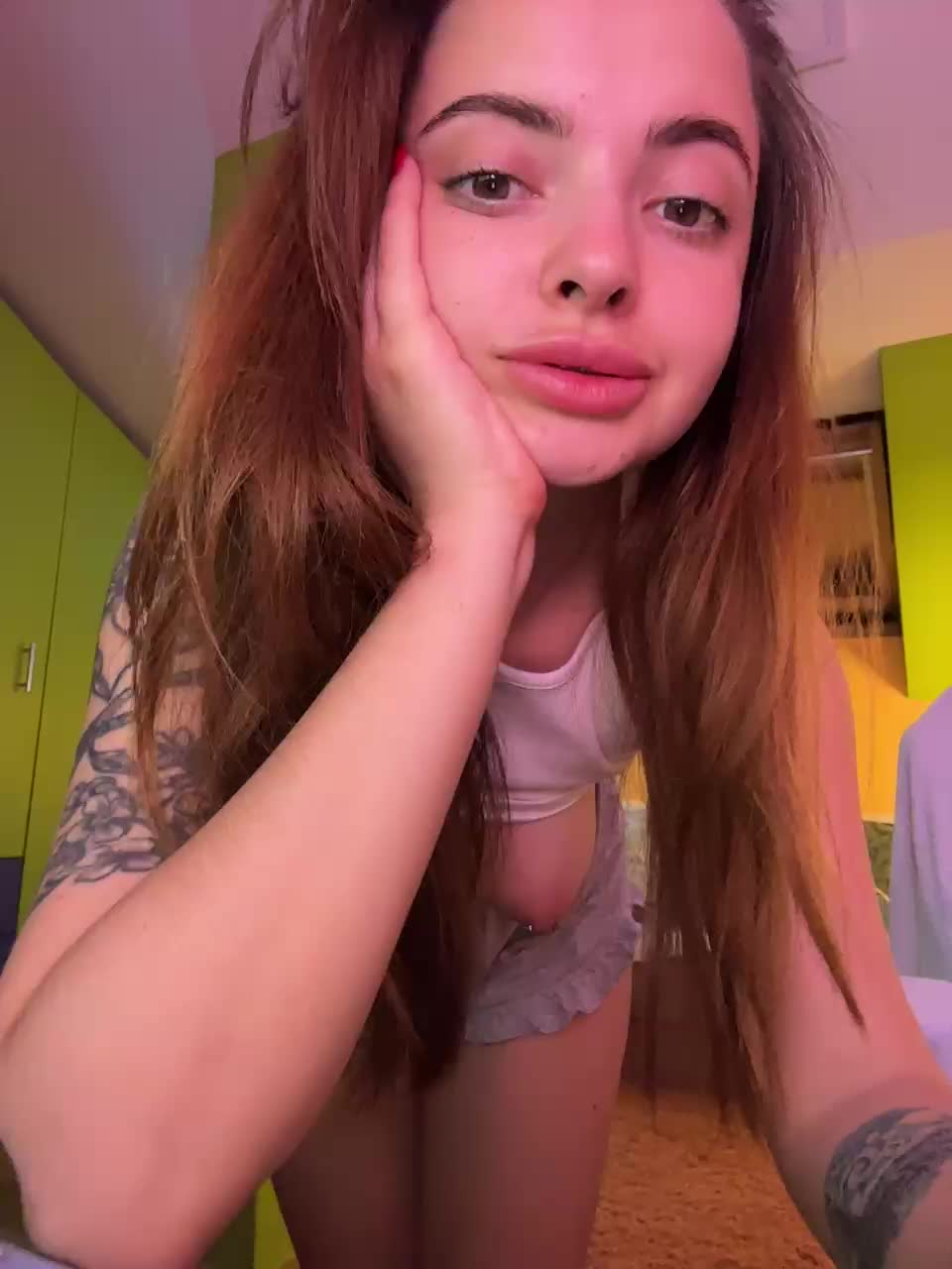 View or download file kristinanice on 2024-10-20 from bongacams