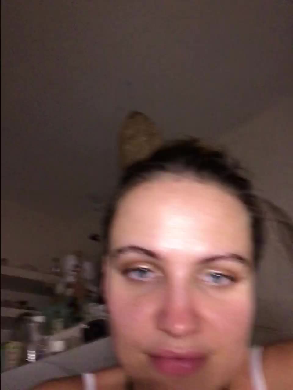 View or download file realmeantina on 2024-10-20 from bongacams