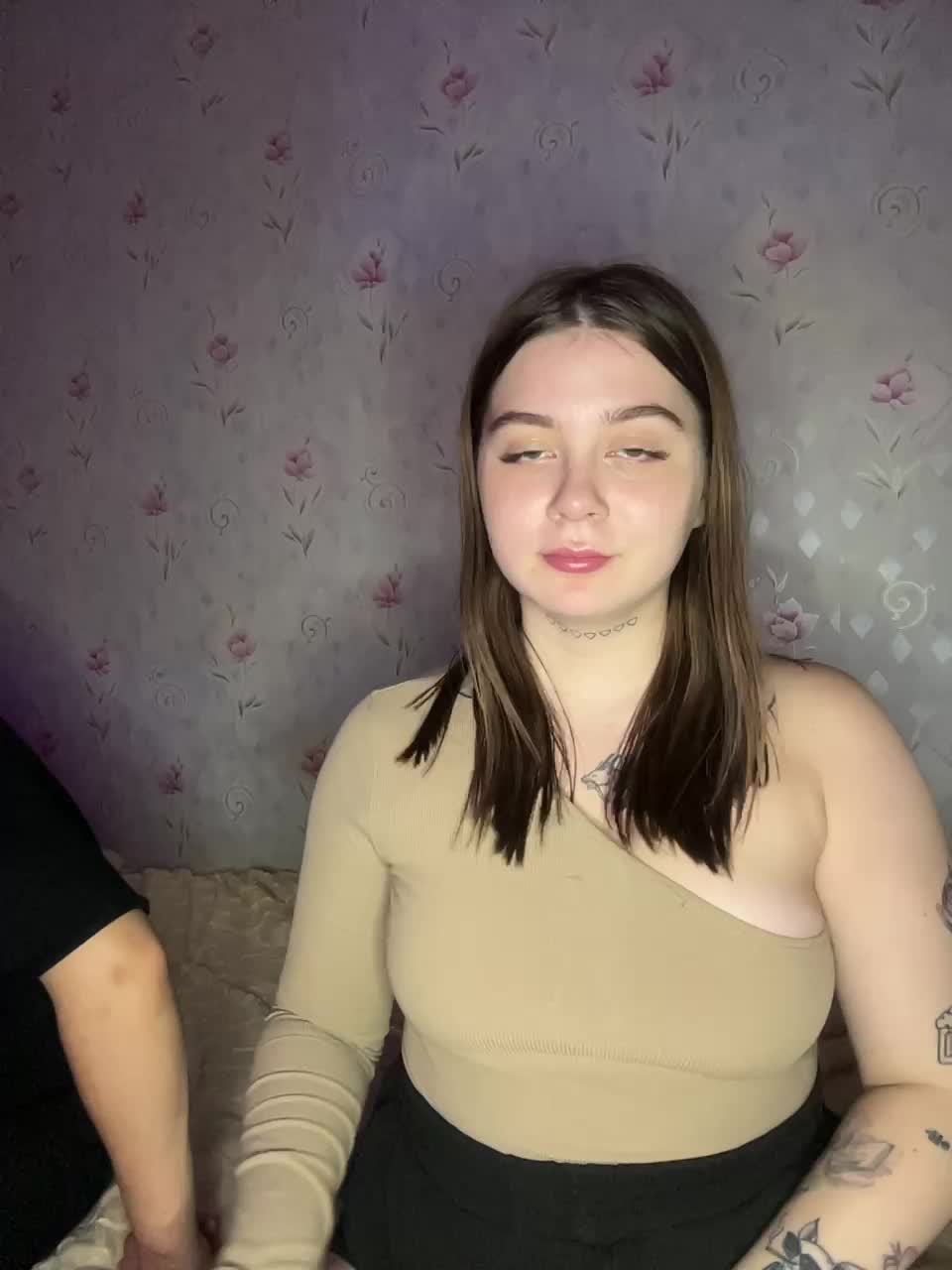 View or download file alyavass1 on 2024-10-22 from bongacams