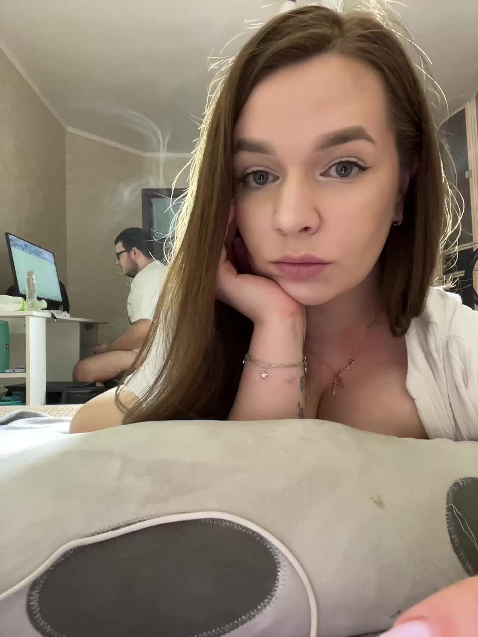 View or download file hellmor on 2024-10-22 from bongacams