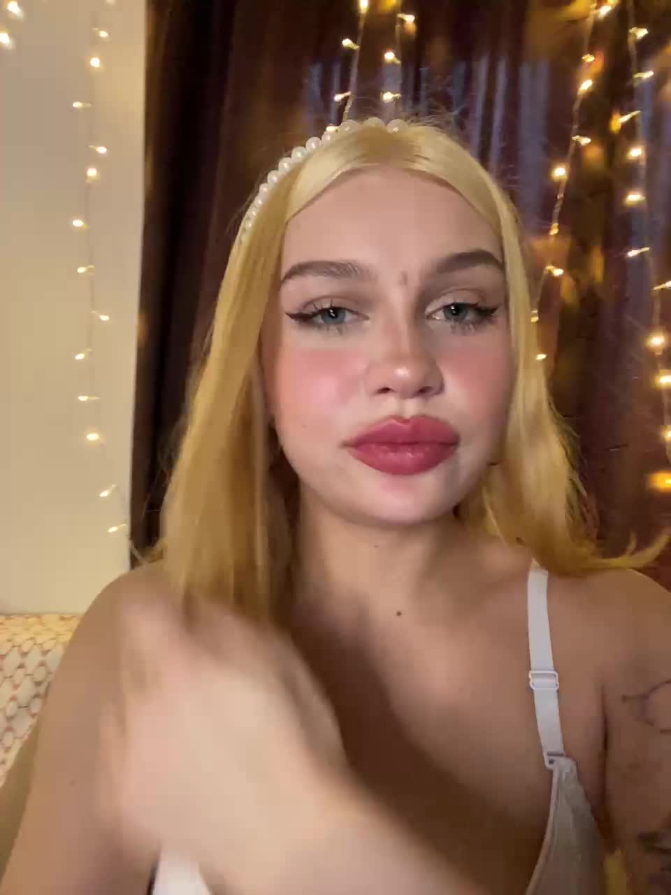 View or download file lustful_angels on 2024-10-22 from bongacams