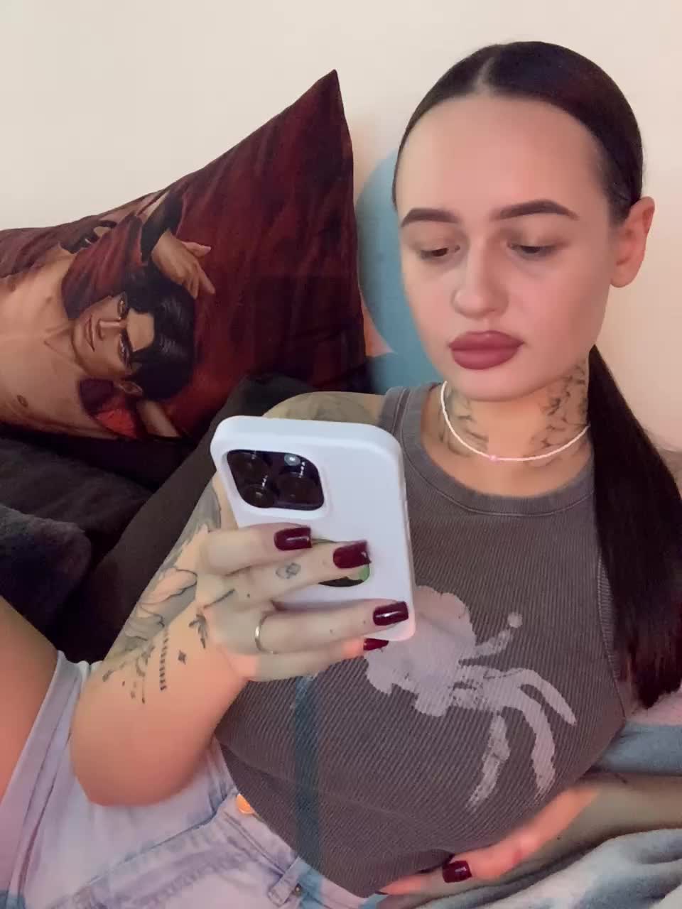 View or download file originalhooli on 2024-10-22 from bongacams