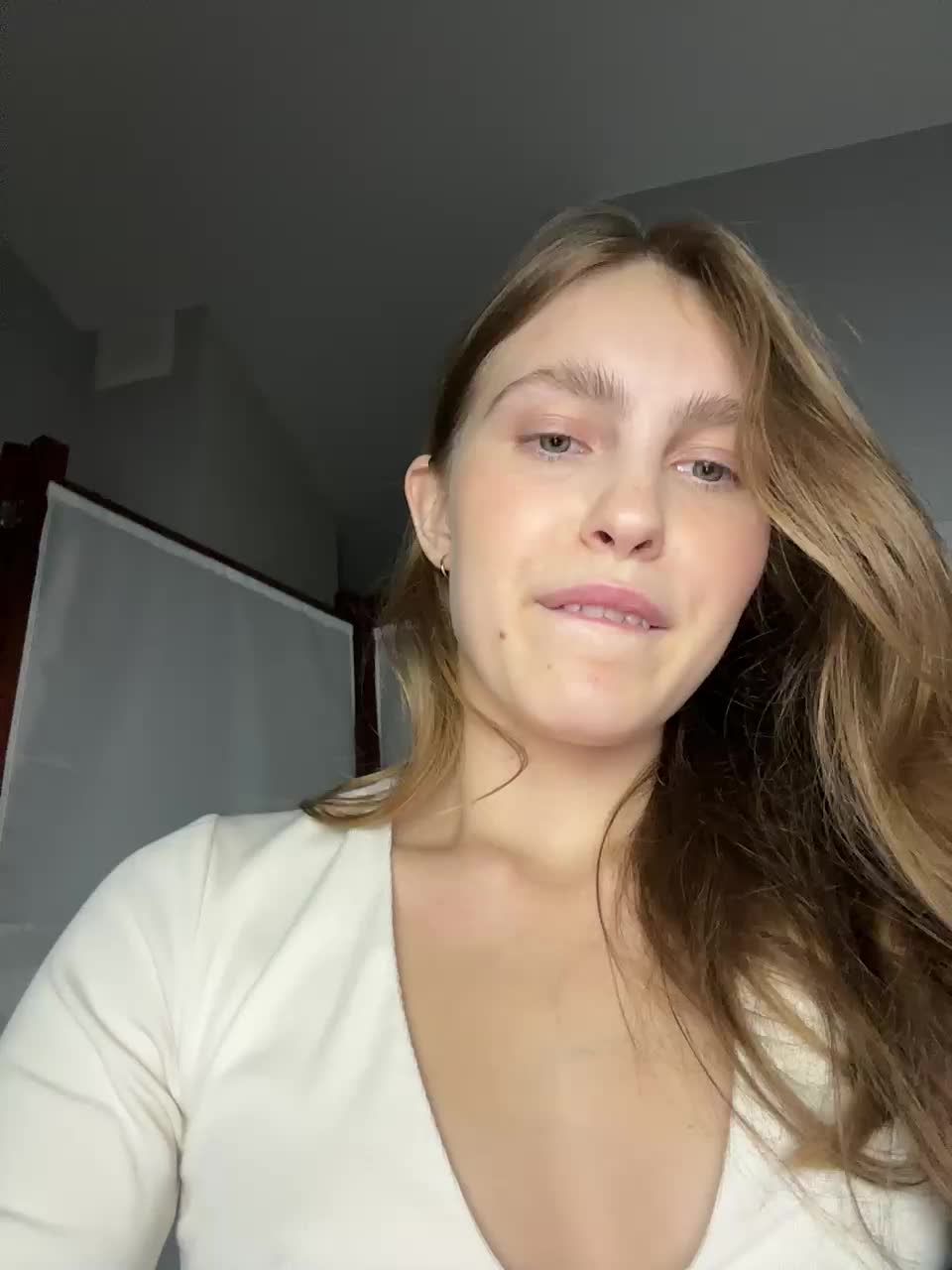 View or download file adelaida1001 on 2024-10-23 from bongacams