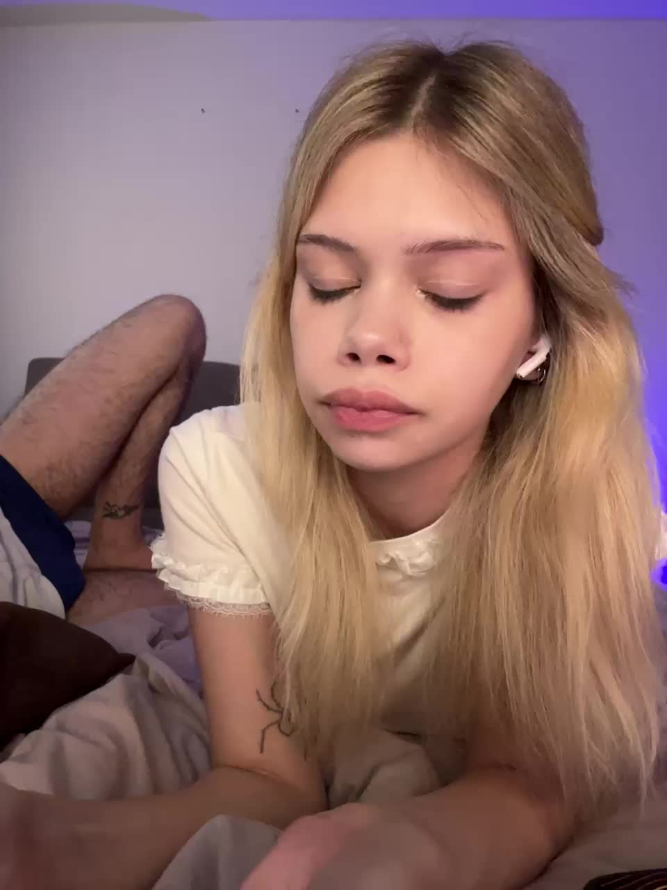 View or download file chansetolove on 2024-10-23 from bongacams