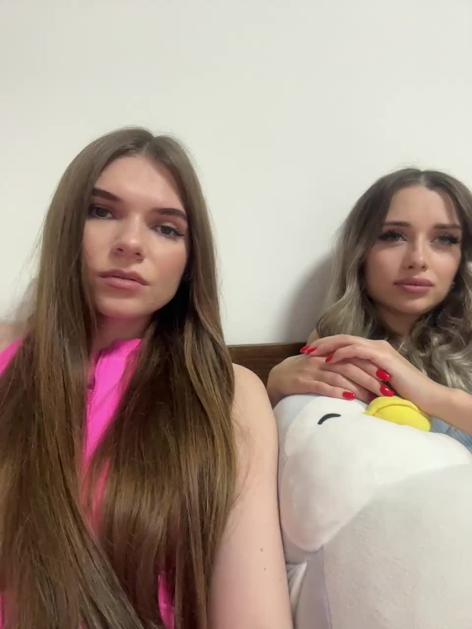 View or download file emilyandmira on 2024-10-23 from bongacams