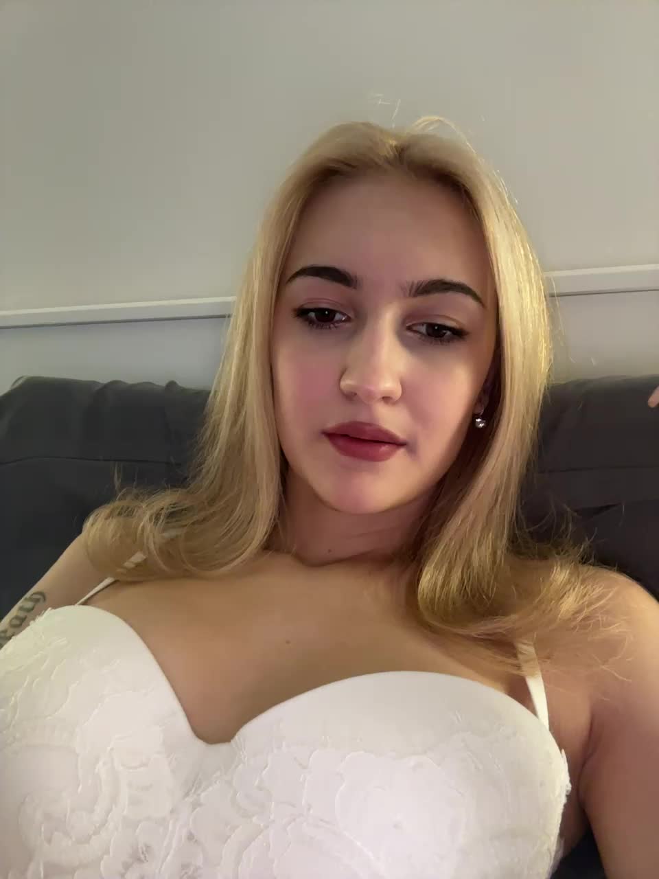 View or download file _lana_chester_ on 2024-10-24 from bongacams