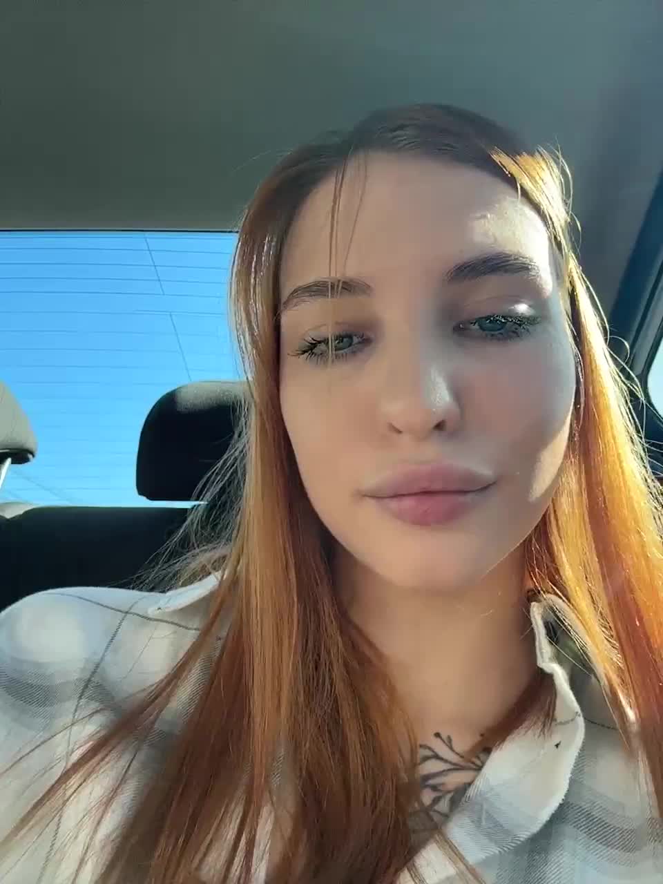 View or download file christi_candy on 2024-10-24 from bongacams