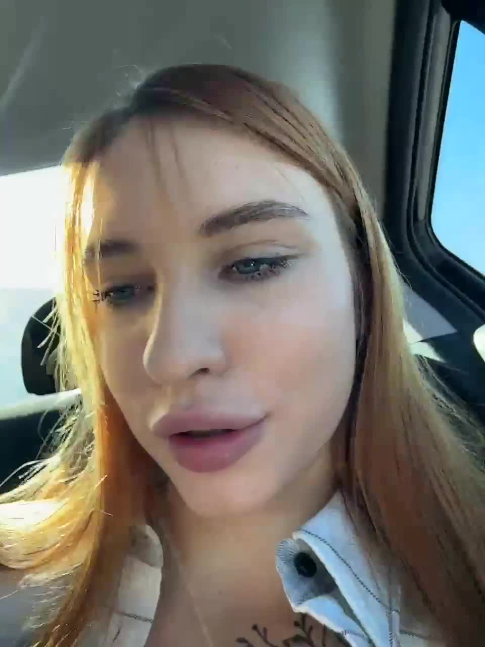 View or download file christi_candy on 2024-10-24 from bongacams