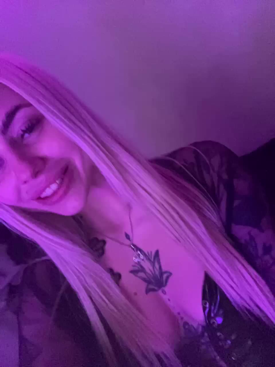 View or download file aresandafina on 2024-10-25 from bongacams