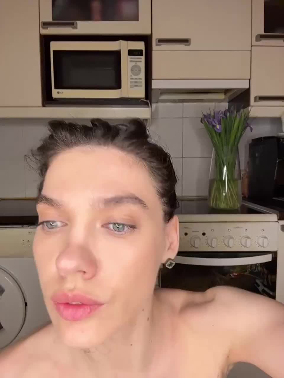 View or download file glammodelhoney on 2024-10-25 from bongacams