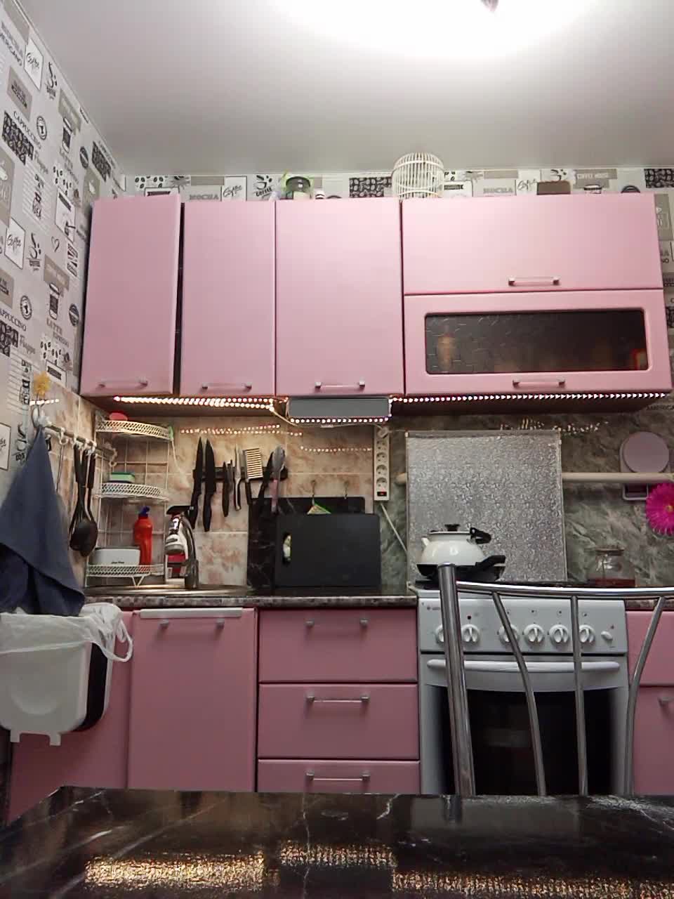 View or download file niki233221 on 2024-10-25 from bongacams