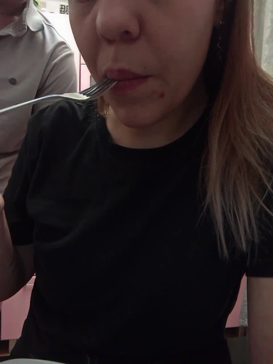 View or download file niki233221 on 2024-10-25 from bongacams