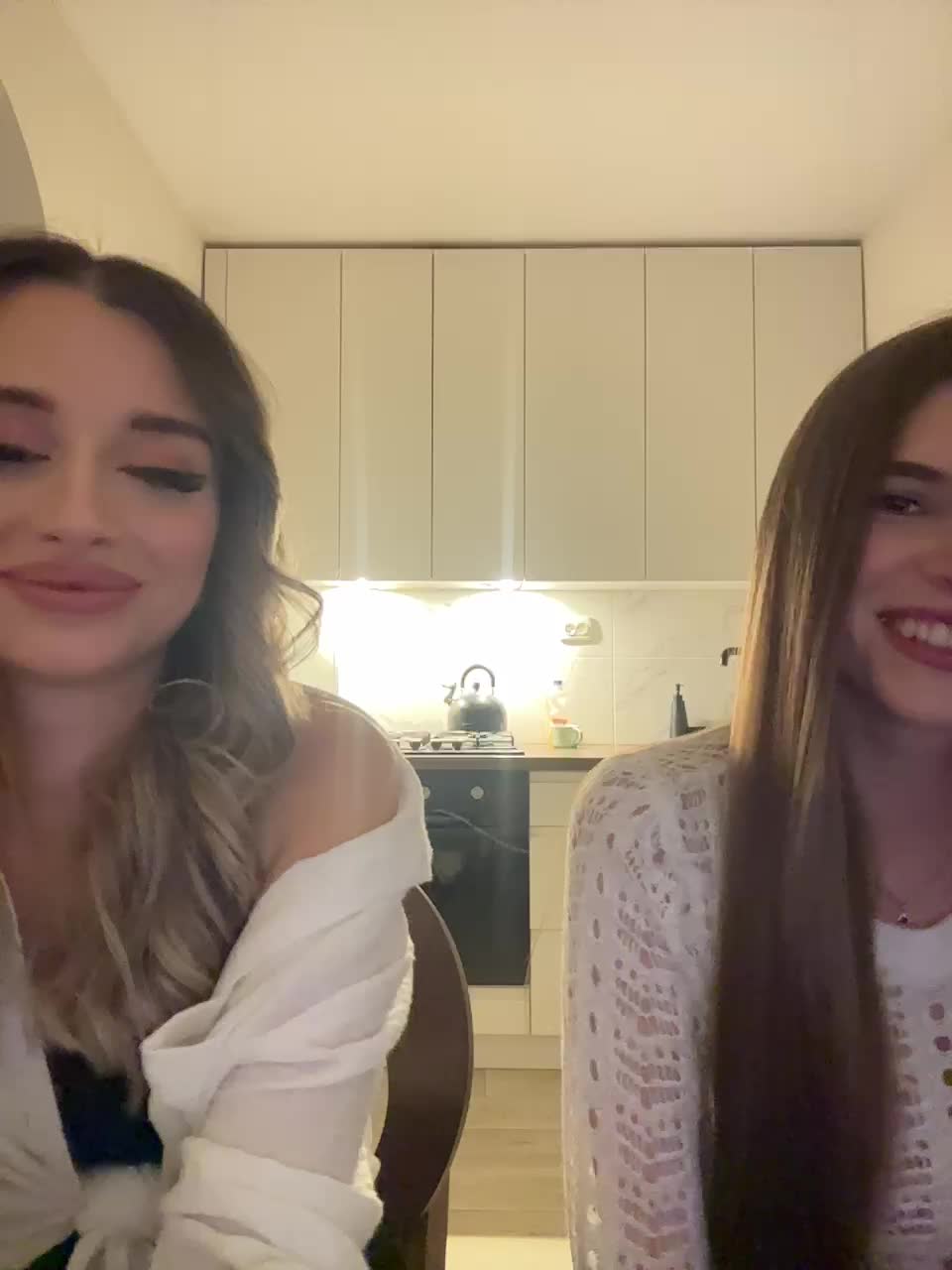 View or download file emilyandmira on 2024-10-26 from bongacams