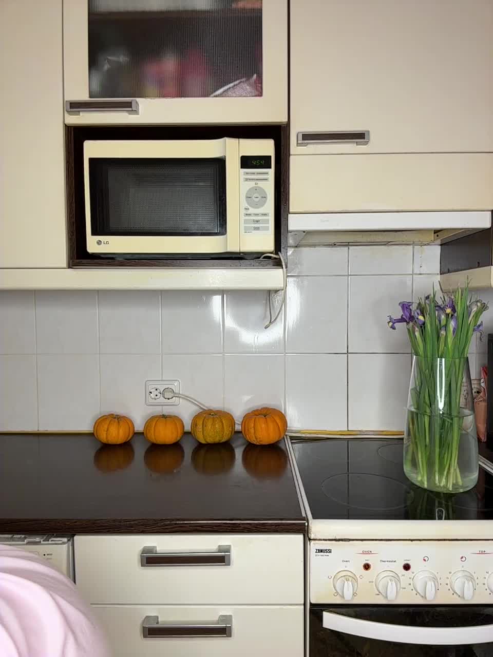 View or download file glammodelhoney on 2024-10-26 from bongacams