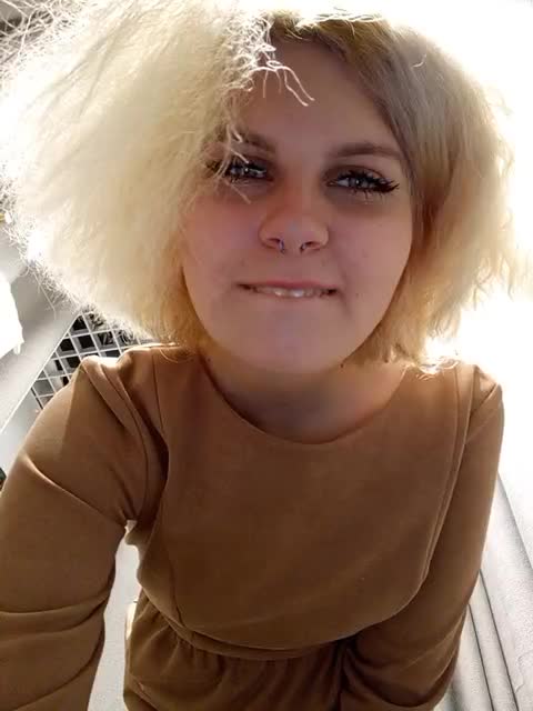 View or download file marie_outdoor on 2024-10-26 from bongacams