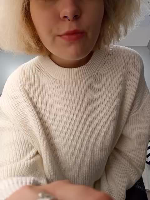 View or download file marie_outdoor on 2024-10-27 from bongacams