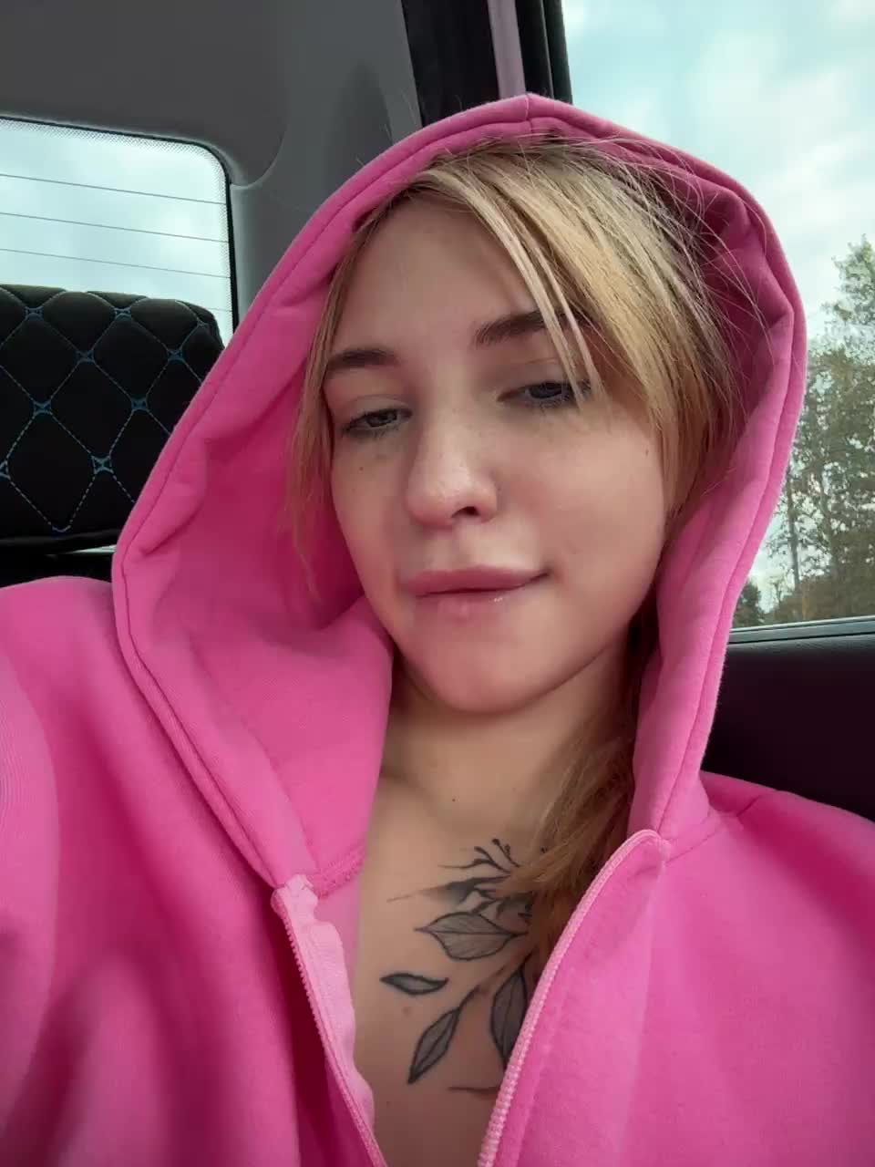 View or download file christi_candy on 2024-10-28 from bongacams