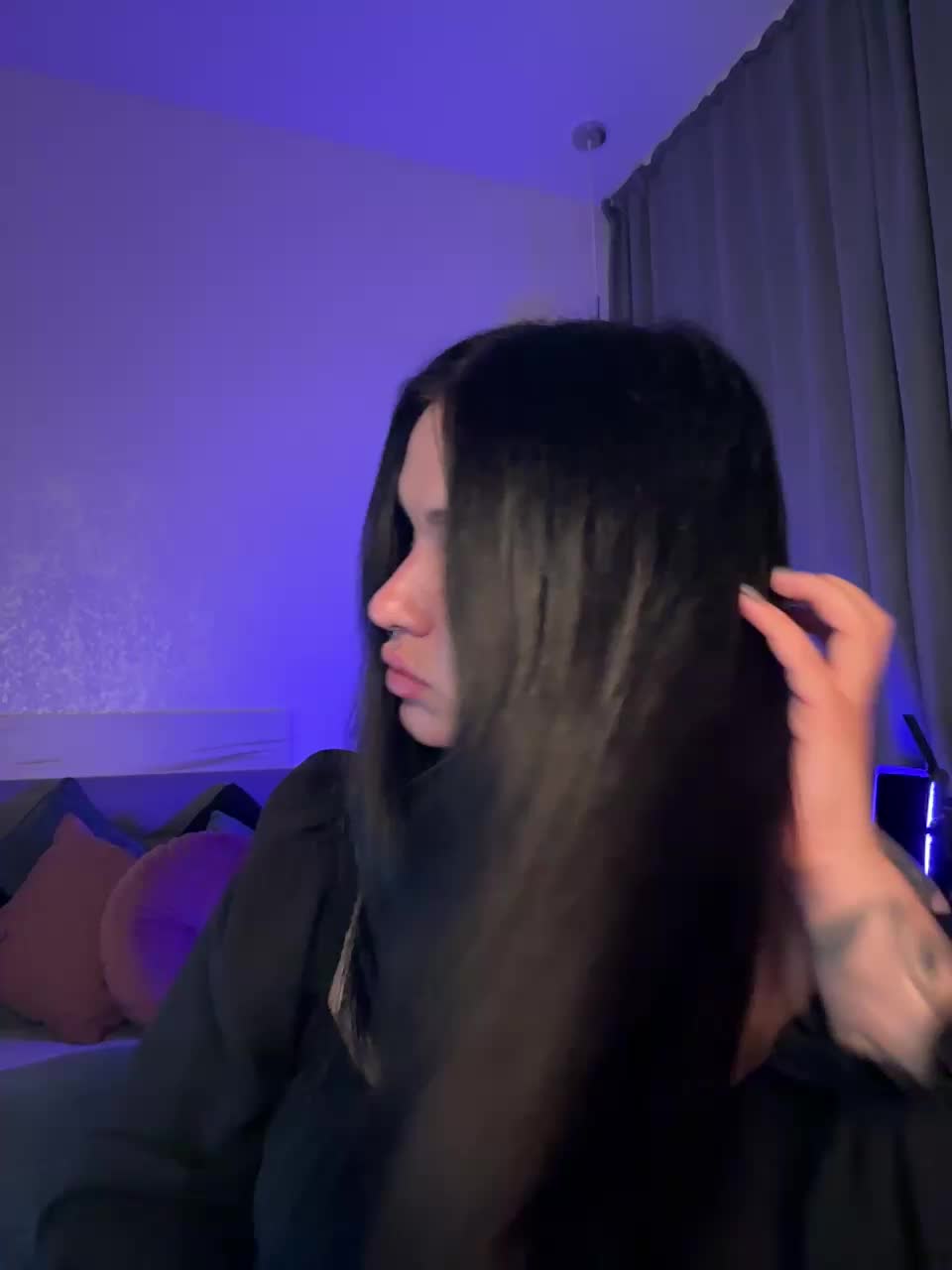 View or download file whoremira on 2024-10-28 from bongacams