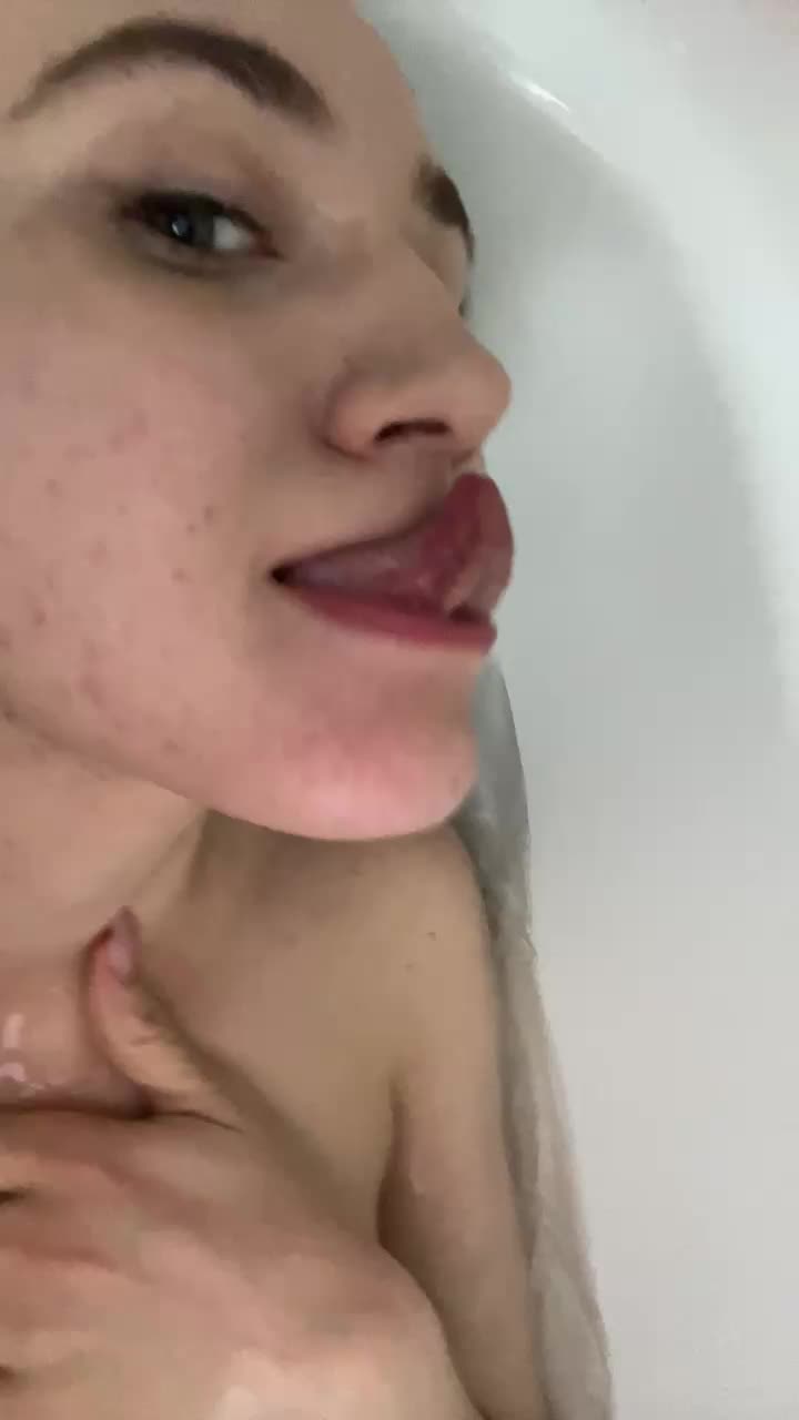 View or download file purple_akella on 2024-10-29 from bongacams