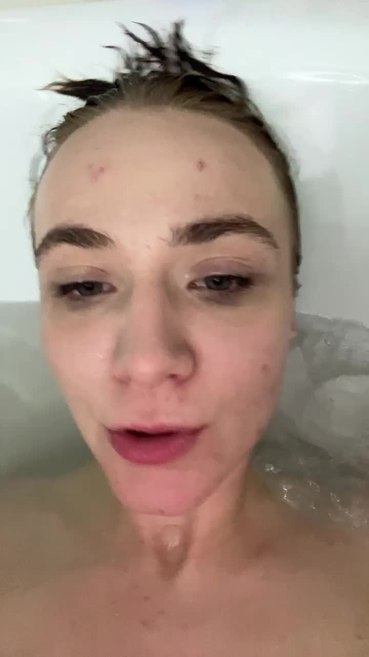 View or download file purple_akella on 2024-10-29 from bongacams