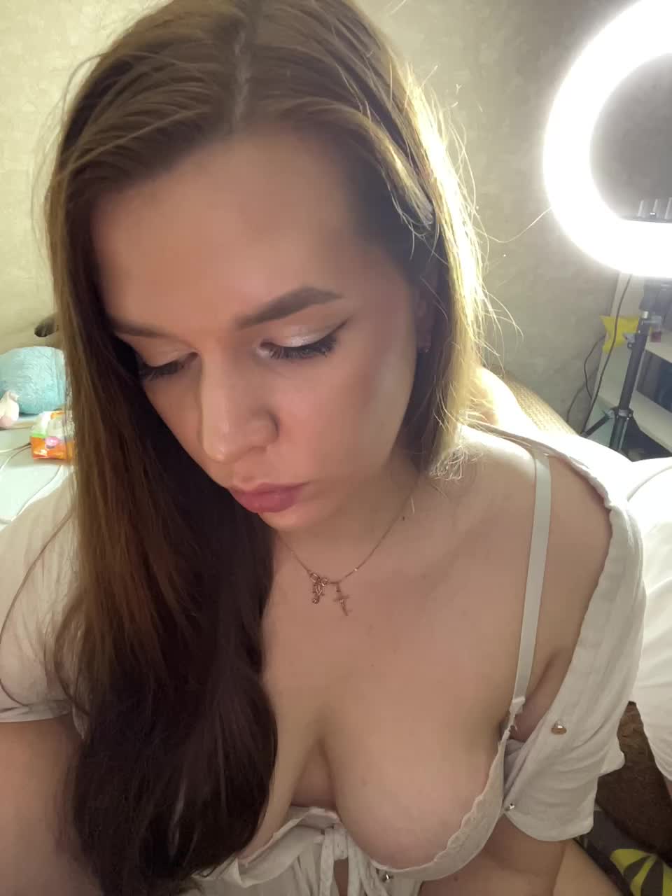 View or download file hellmor on 2024-10-31 from bongacams